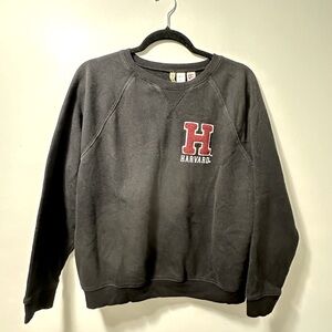 💸 H&M Harvard University Sweatshirt